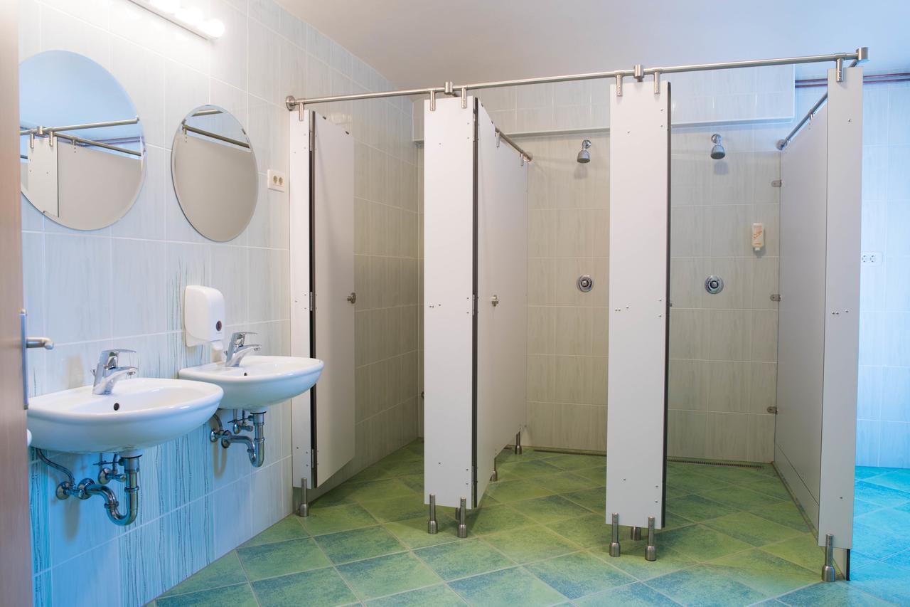 Dob Hostel Hisa Na Travniku المظهر الخارجي الصورة